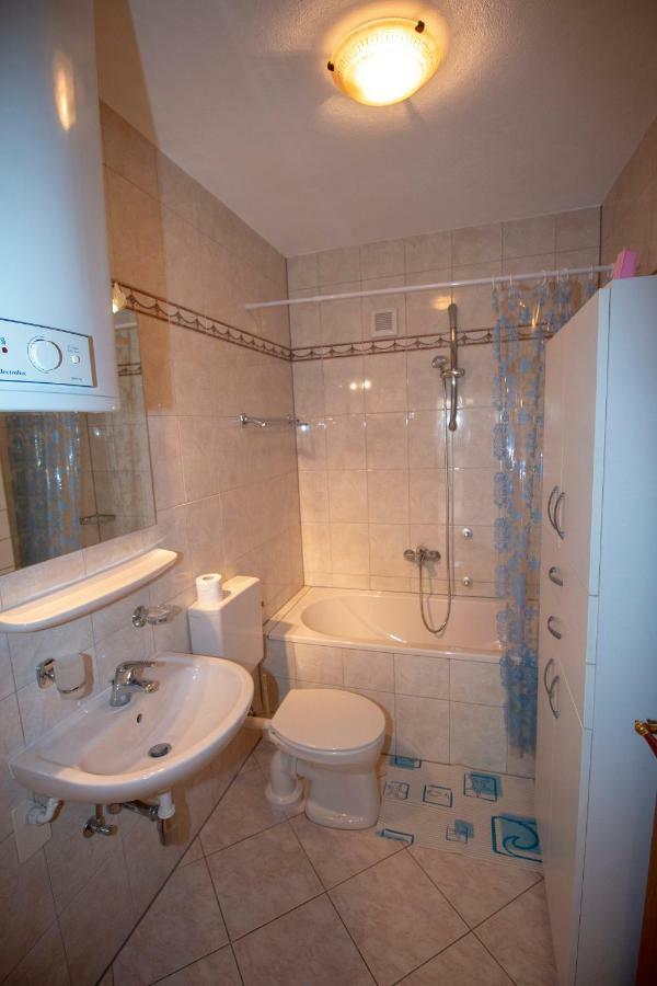 Apartmani Vrljicak Омиш Экстерьер фото