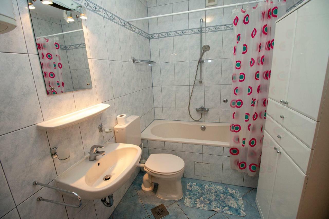 Apartmani Vrljicak Омиш Экстерьер фото