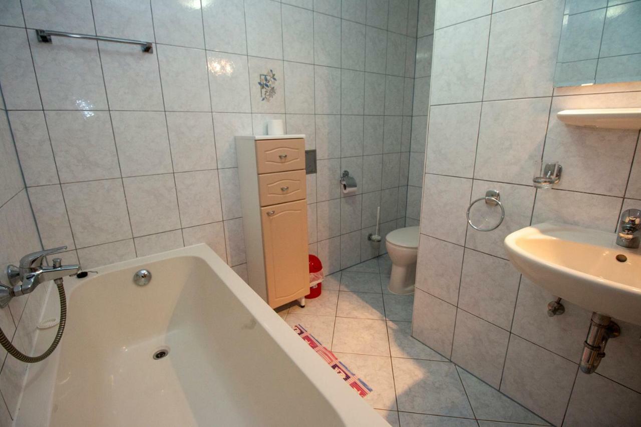 Apartmani Vrljicak Омиш Экстерьер фото