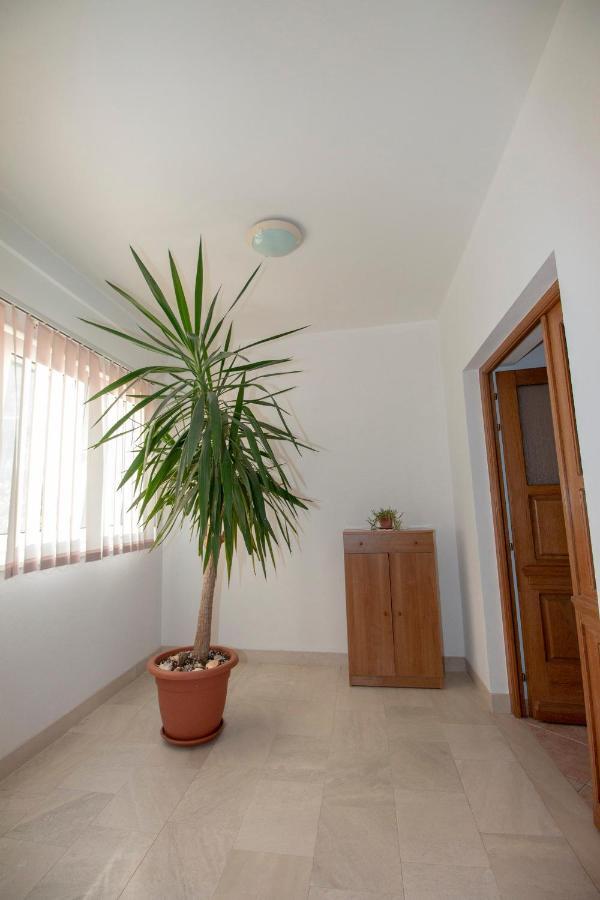 Apartmani Vrljicak Омиш Экстерьер фото