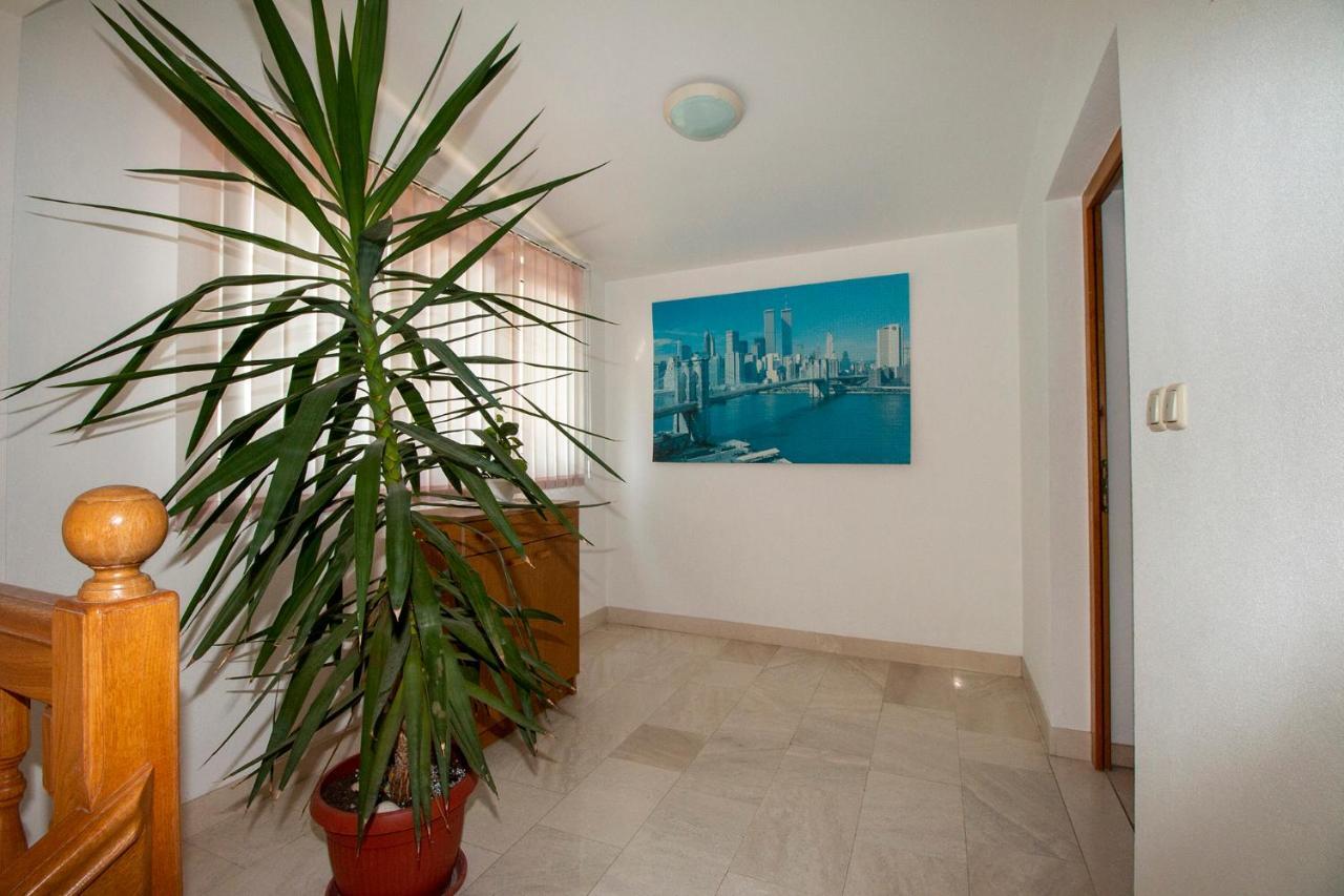 Apartmani Vrljicak Омиш Экстерьер фото